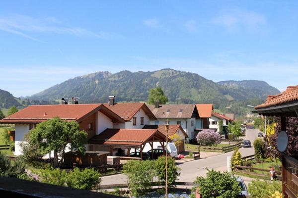Kraemer Mit Bergblick * Burgberg im Allgäu